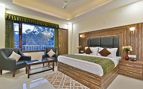 Hotel Comfort Court